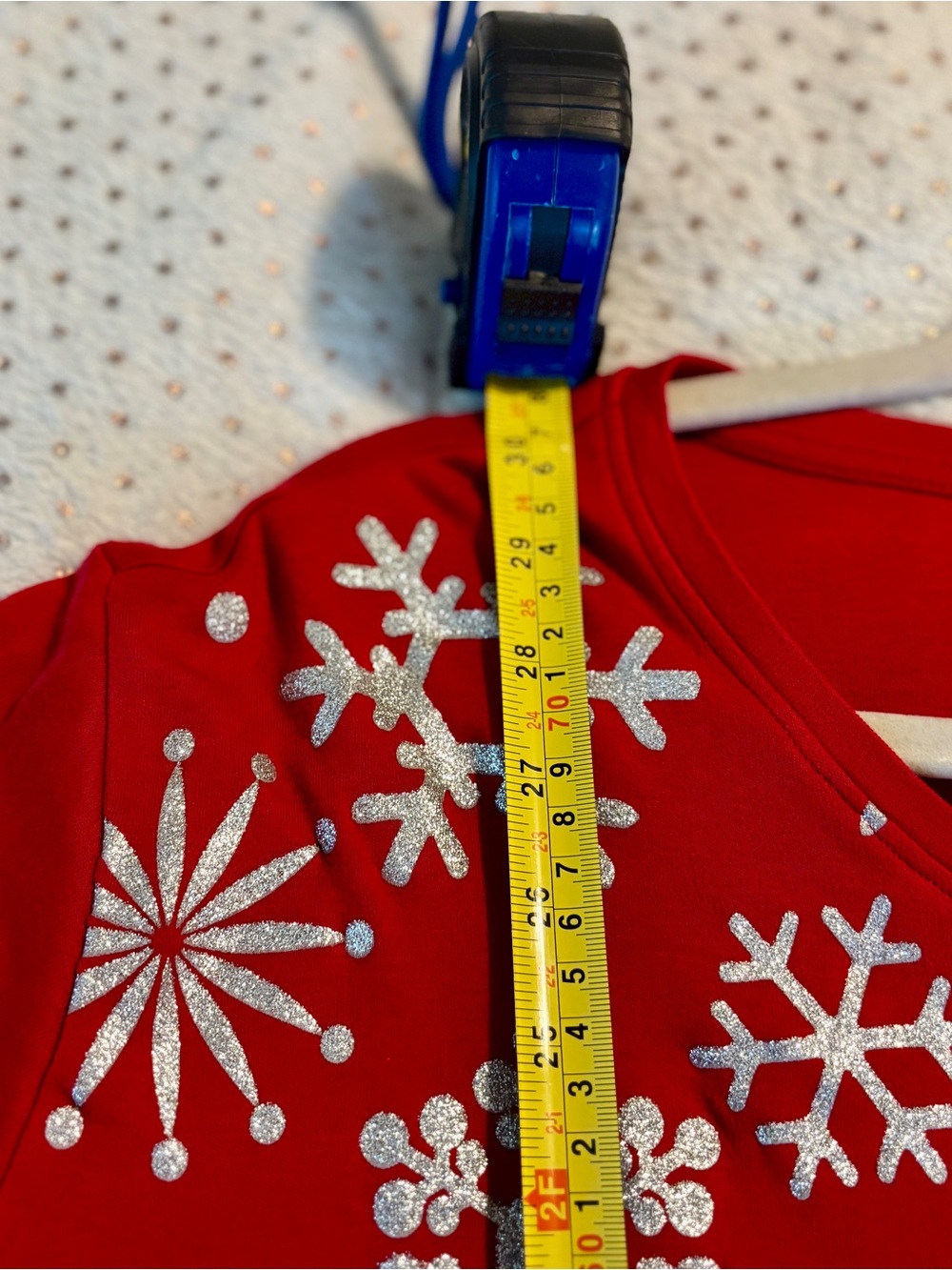 NWT Kim Rogers Perfectly Soft Christmas Snowflake Top 4X Red Silver Glitter - Picture 8 of 8
